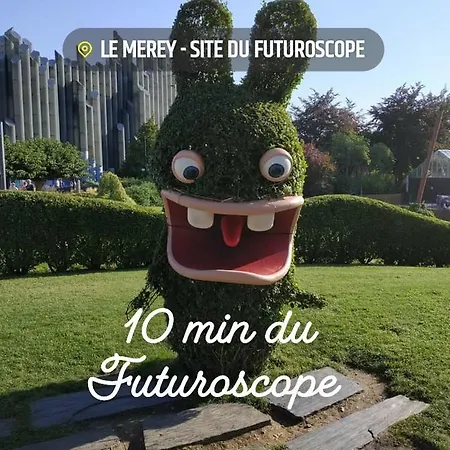 La Petite Maison Dans Bretigny *