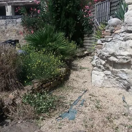 Semesterbostad La Petite Maison Dans Bretigny *