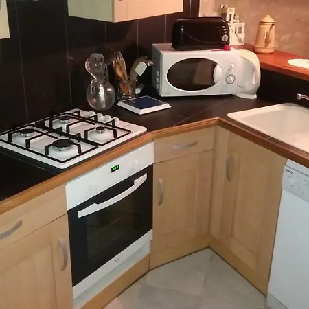 La Petite Maison Dans Bretigny